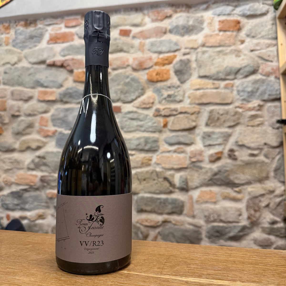 Champagne Roses de Jeanne VV R23 Cedric Bouchard