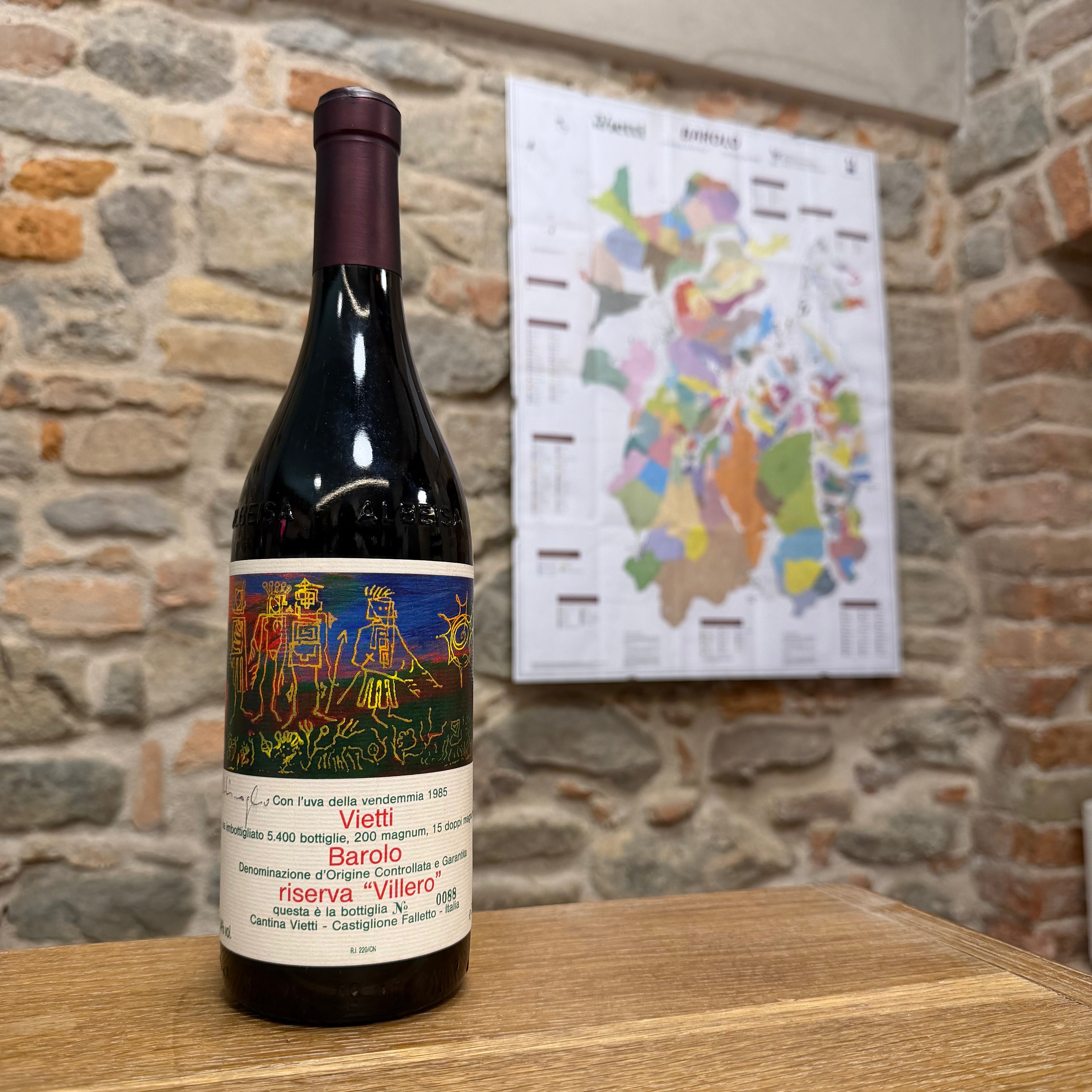 Vietti Barolo Riserva Villero 1985 signed by Valerio Miroglio